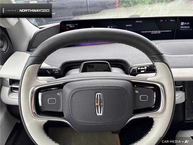2025 Lincoln Navigator Reserve (Stk: 5LN1381) in Brantford - Image 12 of 23