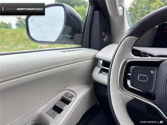2025 Lincoln Navigator Reserve (Stk: 5LN1381) in Brantford - Image 15 of 23