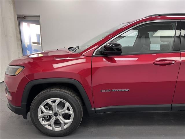 2025 Jeep Compass North (Stk: 40165) in Lethbridge - Image 2 of 29