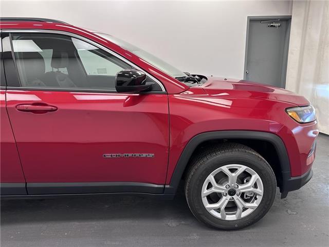 2025 Jeep Compass North (Stk: 40165) in Lethbridge - Image 7 of 29
