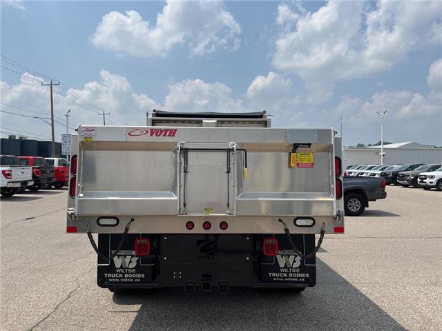 2025 Ford F-650 Diesel Base (Stk: VFF22620) in Chatham - Image 3 of 19