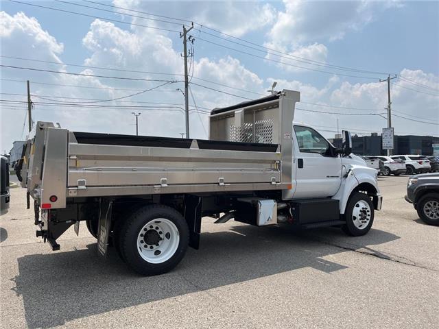 2025 Ford F-650 Diesel Base (Stk: VFF22620) in Chatham - Image 4 of 19