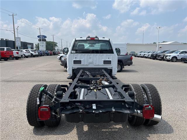 2025 Ford F-550 Chassis XL (Stk: VF5F00555) in Chatham - Image 3 of 17