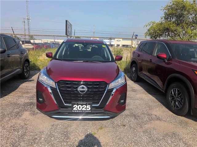 2025 Nissan Kicks Play SV (Stk: 25201-LOANER) in Sarnia - Image 2 of 3