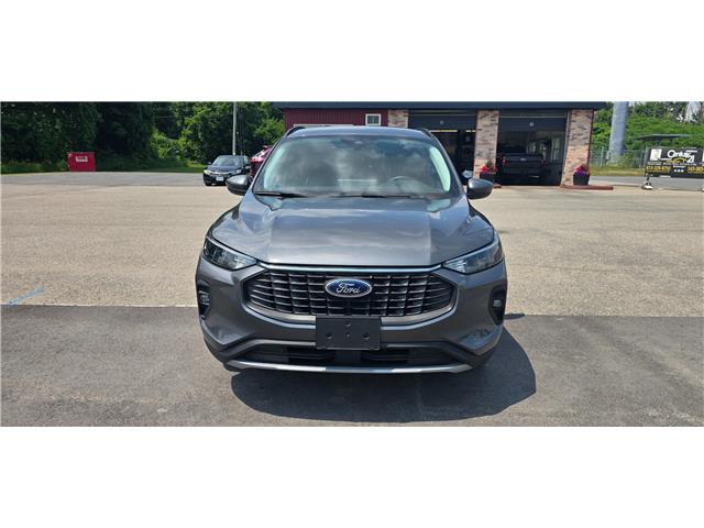 2024 Ford Escape PHEV in Morrisburg - Image 4 of 6 2024 Ford Escape PHEV in Morrisburg - Image 4 of 6