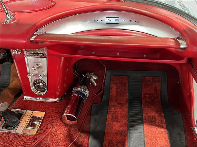 1962 Chevrolet Corvette  (Stk: Z1962SilverCorvette) in Toronto - Image 22 of 36