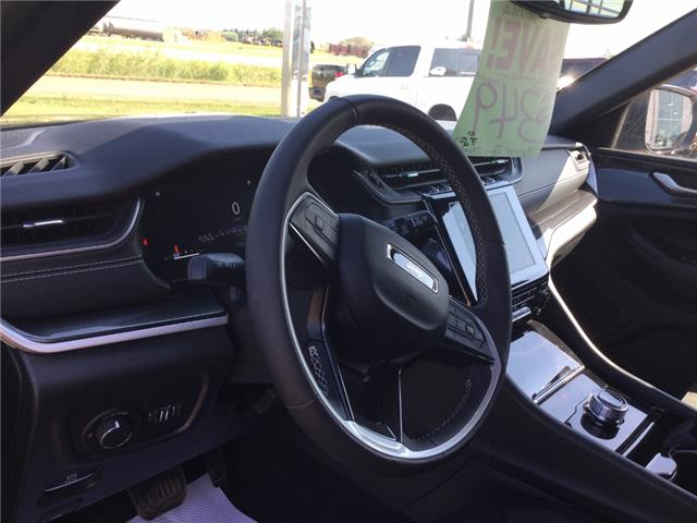 2023 Jeep Grand Cherokee Laredo (Stk: EE004A) in Swan River - Image 6 of 22