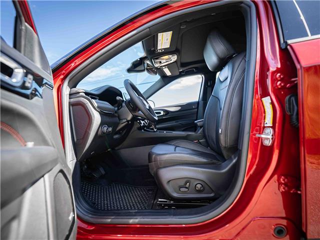 2025 Jeep Compass Trailhawk (Stk: S612321) in Surrey - Image 11 of 26