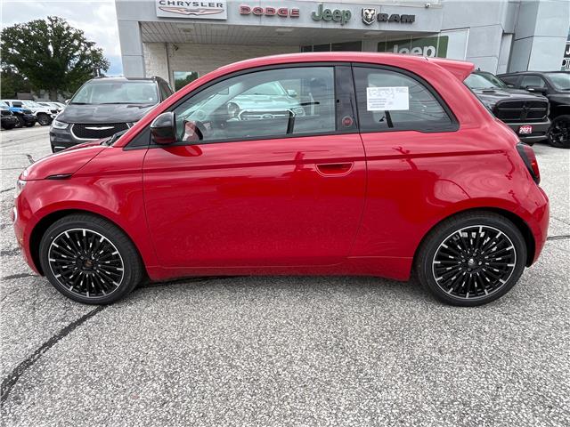 2025 Fiat 500e Base (Stk: 25-345) in Sarnia - Image 2 of 18