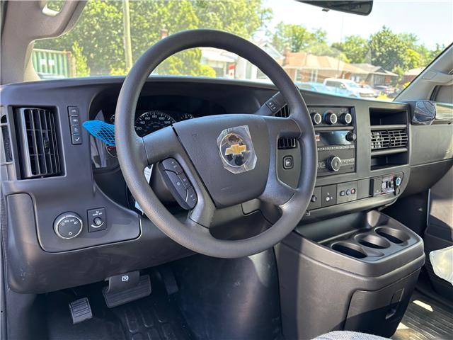 2025 Chevrolet Express 2500 Work Van (Stk: TS227009) in Caledonia - Image 28 of 34