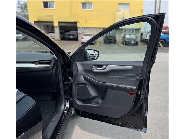 2025 Ford Escape Platinum (Stk: 250759) in North Bay - Image 21 of 27