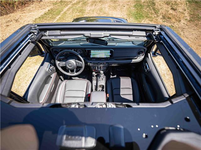 2025 Jeep Wrangler Rubicon (Stk: S612719) in Surrey - Image 10 of 24