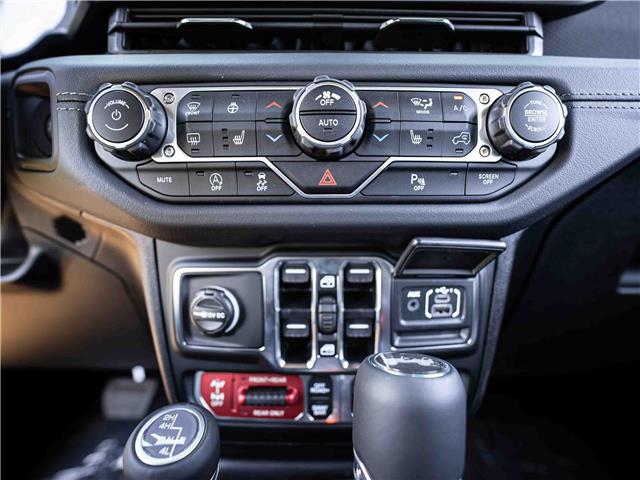 2025 Jeep Wrangler Rubicon (Stk: S612719) in Surrey - Image 15 of 24