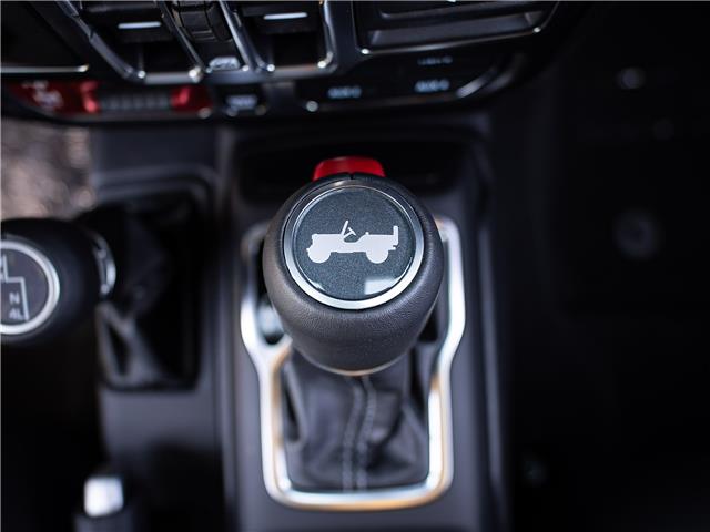2025 Jeep Wrangler Rubicon (Stk: S633210) in Surrey - Image 19 of 24