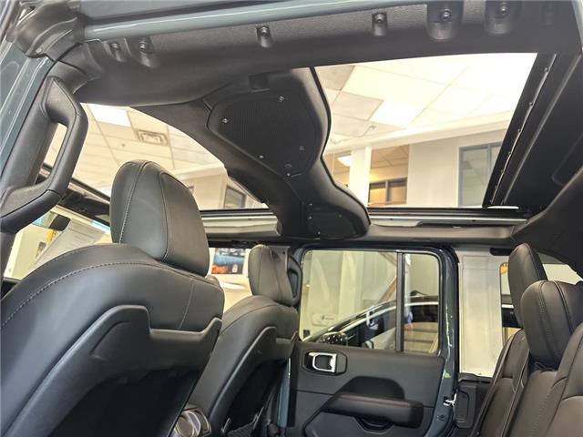 2025 Jeep Wrangler Rubicon (Stk: 25-0126) in Toronto - Image 10 of 16