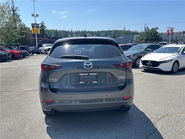2023 Mazda CX-5 Signature (Stk: 691808J) in Surrey - Image 4 of 15