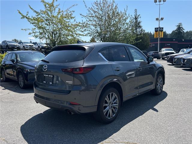2023 Mazda CX-5 Signature (Stk: 691808J) in Surrey - Image 5 of 15