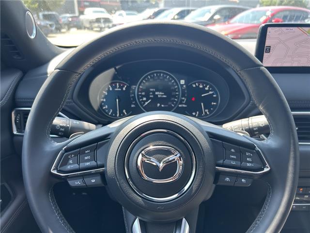 2023 Mazda CX-5 Signature (Stk: 691808J) in Surrey - Image 8 of 15