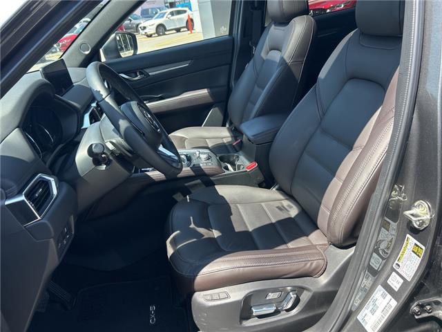 2023 Mazda CX-5 Signature (Stk: 691808J) in Surrey - Image 12 of 15