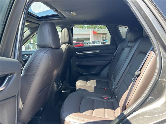 2023 Mazda CX-5 Signature (Stk: 691808J) in Surrey - Image 14 of 15