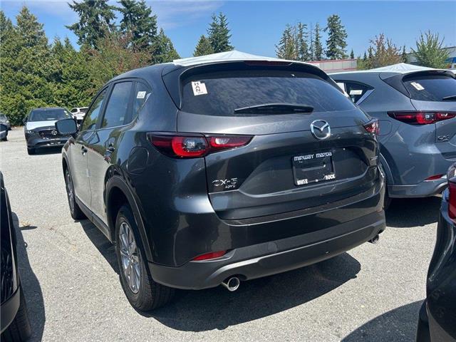 2025 Mazda CX-5  (Stk: 705641) in Surrey - Image 2 of 5