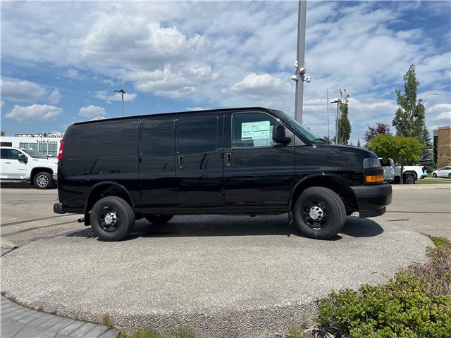 2025 Chevrolet Express 2500 Work Van (Stk: S1234560) in Calgary - Image 7 of 19