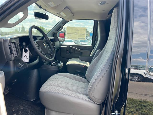 2025 Chevrolet Express 2500 Work Van (Stk: S1234560) in Calgary - Image 11 of 19