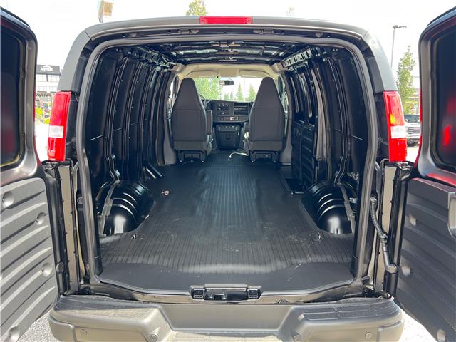 2025 Chevrolet Express 2500 Work Van (Stk: S1234560) in Calgary - Image 19 of 19