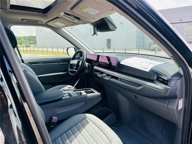 2026 Kia EV9 Land w/Premium Package (Stk: S26054) in Stratford - Image 11 of 23