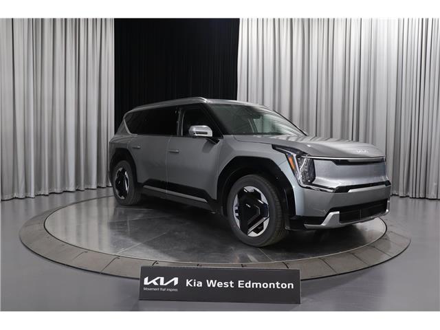 2026 Kia EV9 Land w/Premium Package (Stk: 26414) in Edmonton - Image 1 of 27