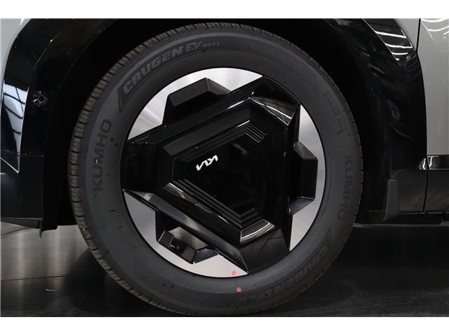 2026 Kia EV9 Land w/Premium Package (Stk: 26414) in Edmonton - Image 10 of 27 2026 Kia EV9 Land w/Premium Package (Stk: 26414) in Edmonton - Image 10 of 27