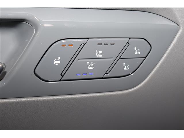 2026 Kia EV9 Land w/Premium Package (Stk: 26414) in Edmonton - Image 16 of 27 2026 Kia EV9 Land w/Premium Package (Stk: 26414) in Edmonton - Image 16 of 27