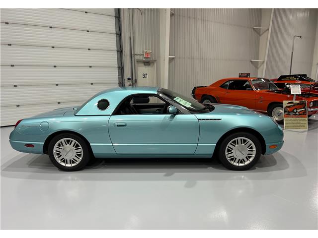 2002 Ford Thunderbird Standard in Watford - Image 14 of 41