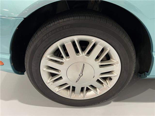 2002 Ford Thunderbird Standard in Watford - Image 24 of 41