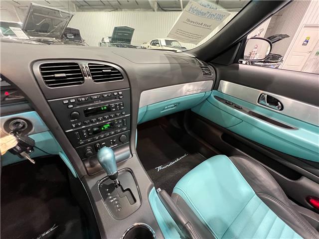 2002 Ford Thunderbird Standard in Watford - Image 31 of 41