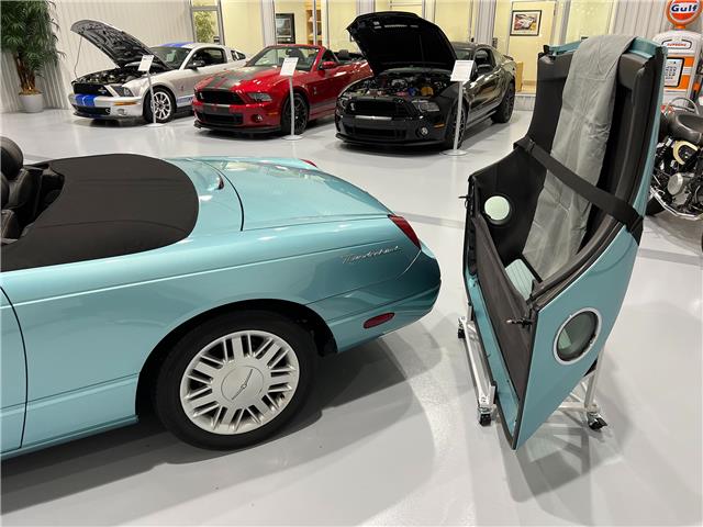 2002 Ford Thunderbird Standard in Watford - Image 39 of 41