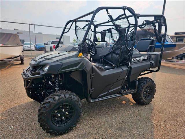 2025 Honda PIONEER 700-4 DELUXE (Stk: 25HX-015) in Grande Prairie - Image 3 of 11
