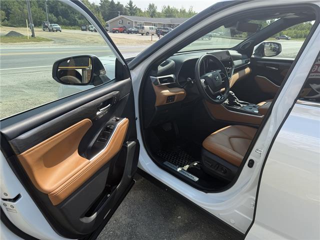 2025 Toyota Highlander Hybrid Limited (Stk: A4684) in Miramichi - Image 11 of 35