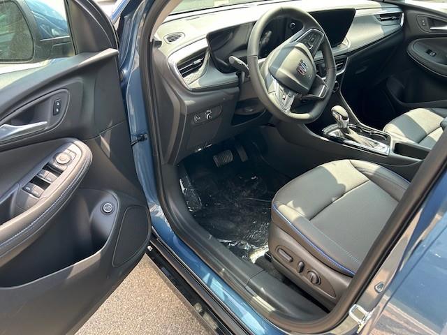 2026 Buick Encore GX Sport Touring (Stk: 26011) in Moosomin - Image 6 of 11