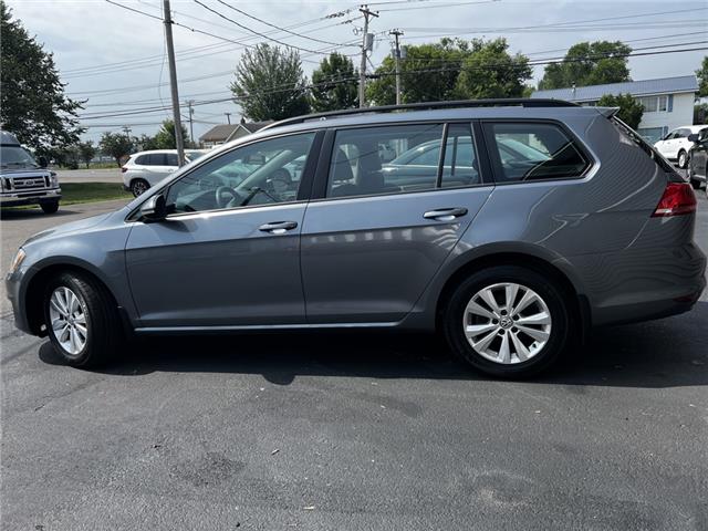 2017 Volkswagen Golf SportWagen 1.8 TSI Trendline in Sussex - Image 3 of 16