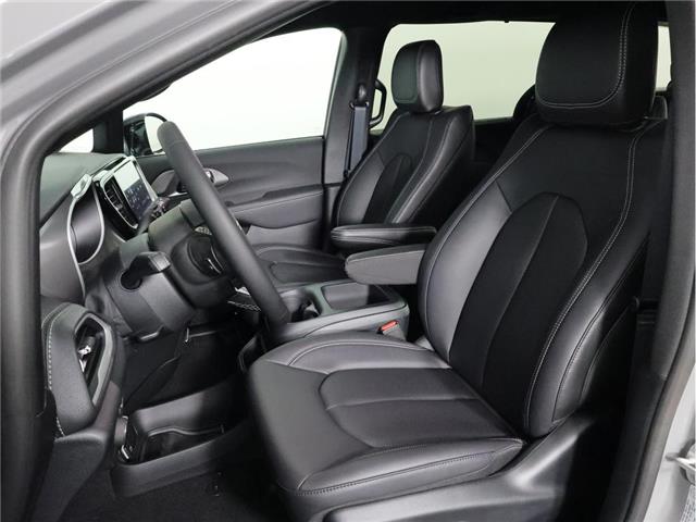 2025 Chrysler Pacifica Select (Stk: 25T293) in Calgary - Image 15 of 20