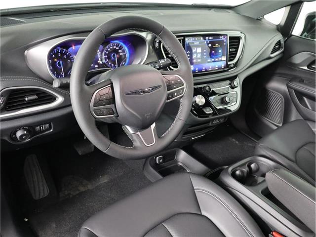 2025 Chrysler Pacifica Select (Stk: 25T293) in Calgary - Image 16 of 20