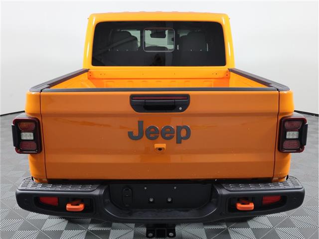 2025 Jeep Gladiator Mojave (Stk: 25J178) in Calgary - Image 7 of 18 2025 Jeep Gladiator Mojave (Stk: 25J178) in Calgary - Image 7 of 18