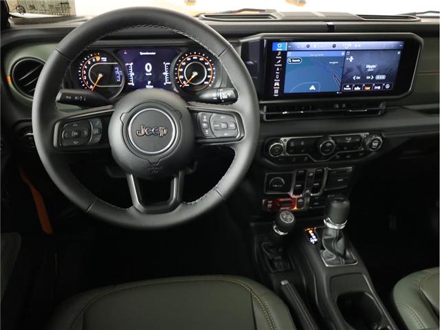 2025 Jeep Gladiator Mojave (Stk: 25J178) in Calgary - Image 10 of 18 2025 Jeep Gladiator Mojave (Stk: 25J178) in Calgary - Image 10 of 18