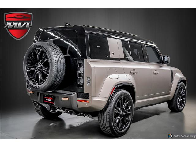 2025 Land Rover Defender P635 OCTA in Oakville - Image 5 of 35