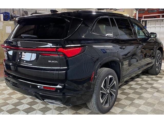 2026 Buick Enclave Sport Touring (Stk: 26116) in Melfort - Image 4 of 14 2026 Buick Enclave Sport Touring (Stk: 26116) in Melfort - Image 4 of 14