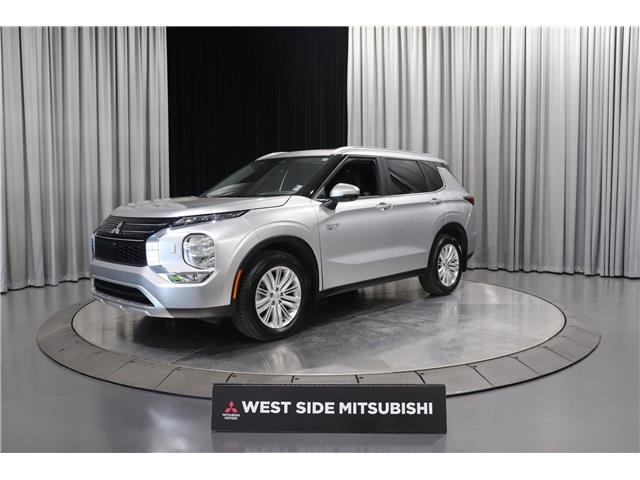 2024 Mitsubishi Outlander Plug-In Hybrid LE (Stk: T25454A) in Edmonton - Image 3 of 27