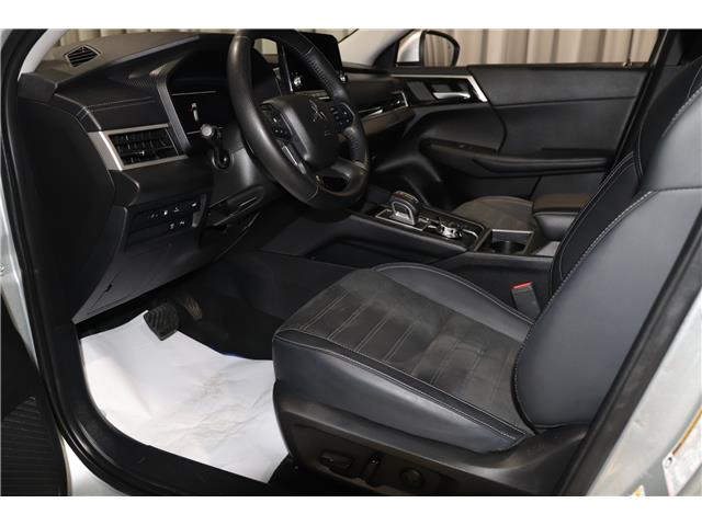 2024 Mitsubishi Outlander Plug-In Hybrid LE (Stk: T25454A) in Edmonton - Image 11 of 27