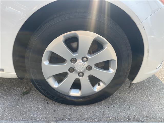2012 Buick Regal Base (Stk: B164383) in Scarborough - Image 6 of 15