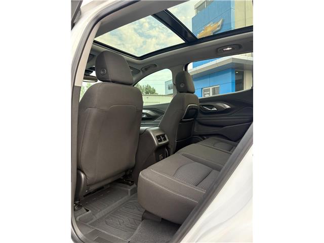 2024 GMC Terrain SLE (Stk: 52116) in Strathroy - Image 6 of 10